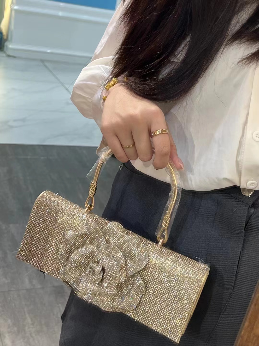 Glitter Diamond Floral Square  - Luxury Bags Reseller ulasan dan harga