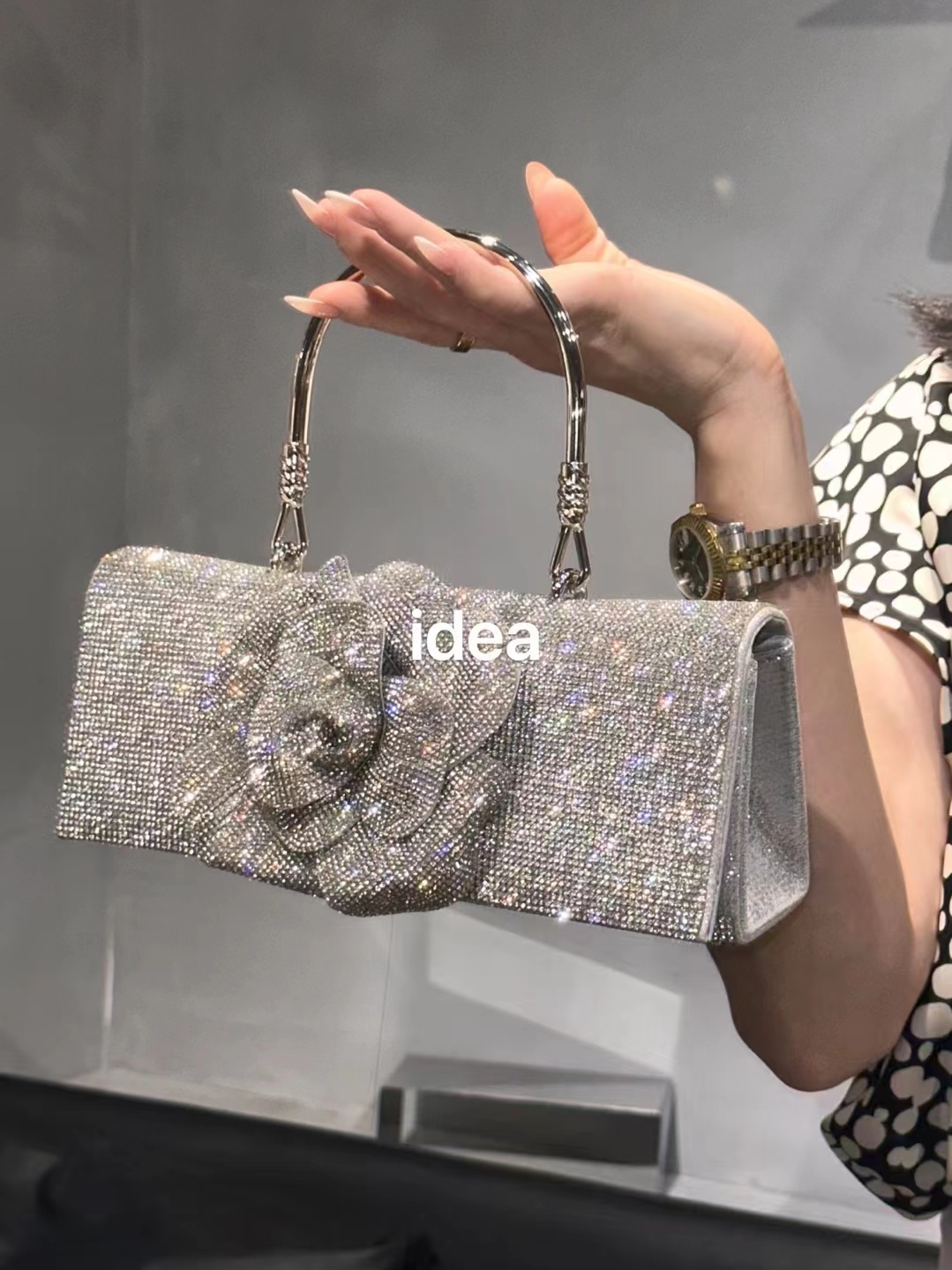 Glitter Diamond Floral Square  - Luxury Bags Reseller ulasan dan harga